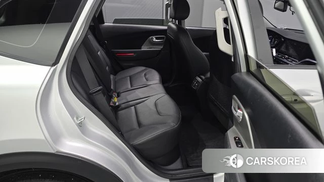 Kia Niro Plus 2022 Серебряный из Кореи, фото 2