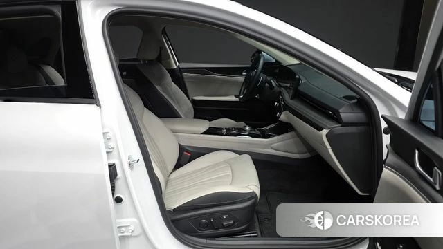Kia The New K5 3rd generation 2025 Белый из Кореи, фото 2