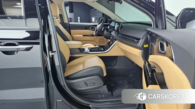 Kia Carnival 4th generation 2023 Черный из Кореи, фото 2