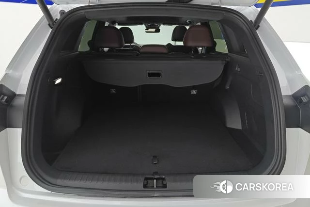 Geely Automobile Xingyue L 2021 Белый из Китая, фото 2