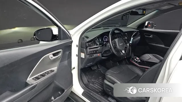 Kia Niro Plus 2022 Белый из Кореи, фото 2