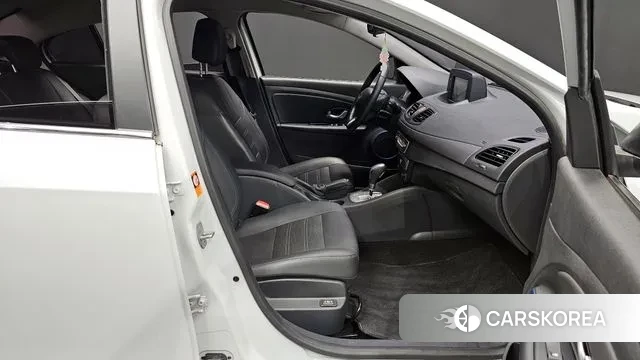 Renault Korea (Samsung) SM3 Z.E. 2019 Белый из Кореи, фото 2