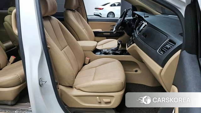 Kia The New Carnival 2018 Белый из Кореи, фото 2