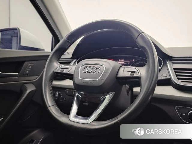 Audi Q5L 2019 Белый из Китая, фото 2