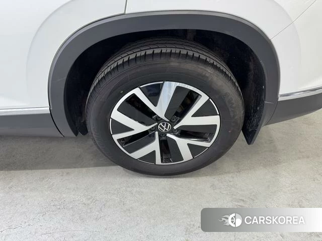 Volkswagen Tanyue 2023 Белый из Китая, фото 2