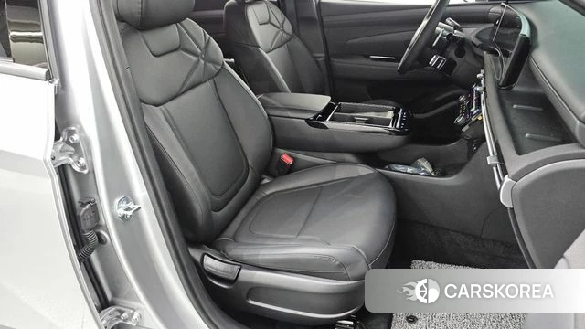 Hyundai The New Tucson (NX4) 2025 Серебристо-серый из Кореи, фото 2