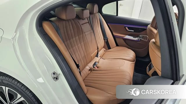 Mercedes-Benz E-Class W214 2025 Белый из Кореи, фото 2
