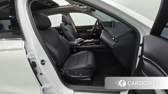 Genesis GV70 2023 Белый из Кореи, фото 2