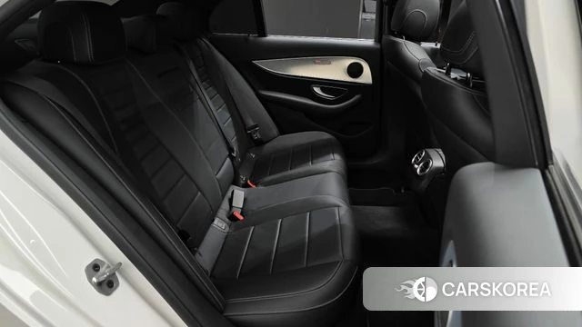 Mercedes-Benz E-Class W213 2019 Белый из Кореи, фото 2