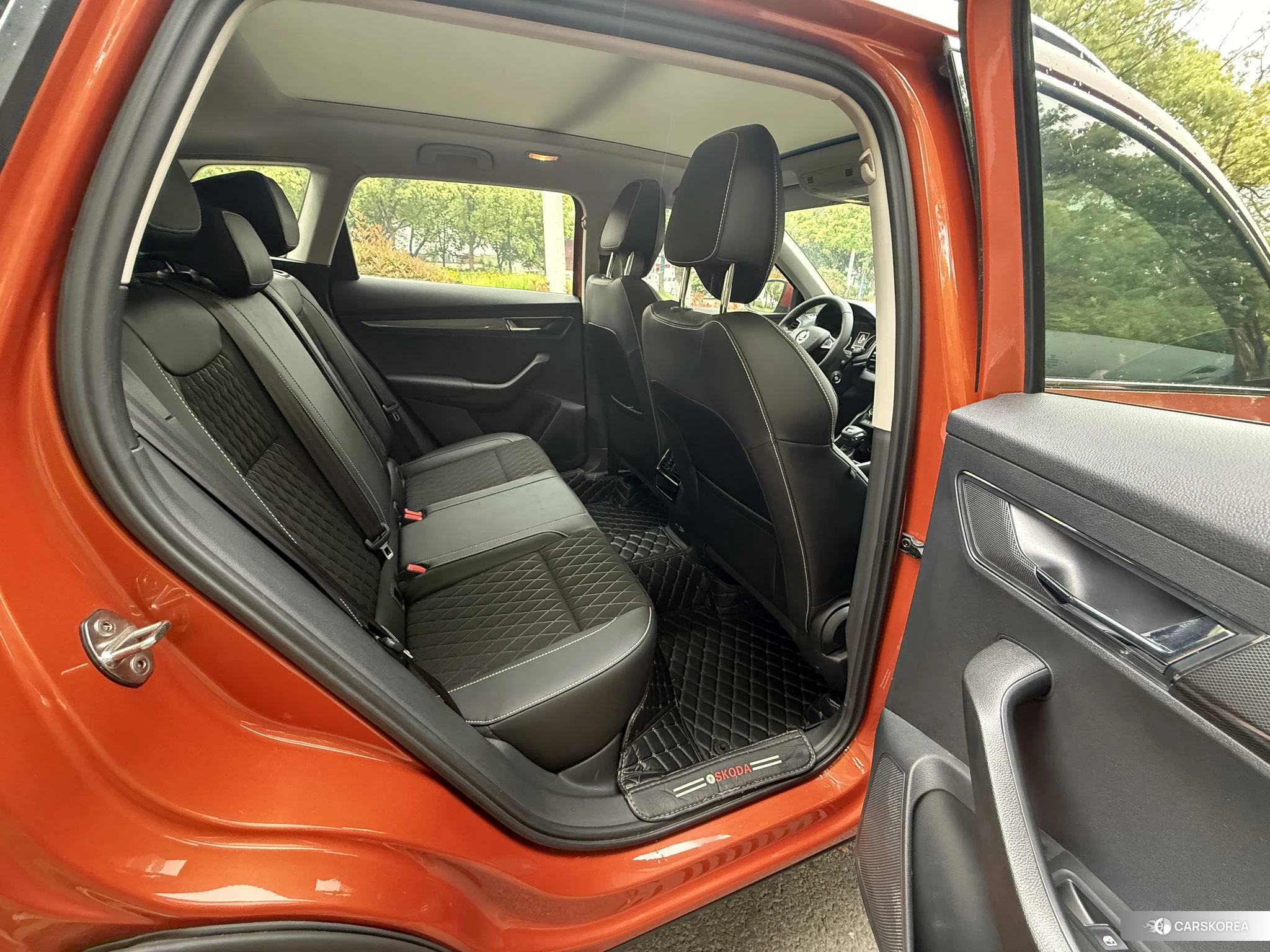 Skoda Krok 2020 Оранжевый из Китая, фото 2