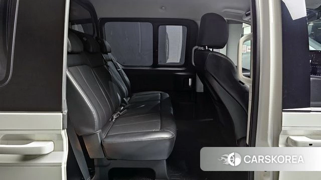 Hyundai Staria 2023 Белый из Кореи, фото 2