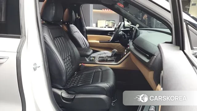 Kia Carnival 4th generation 2023 Белый из Кореи, фото 2