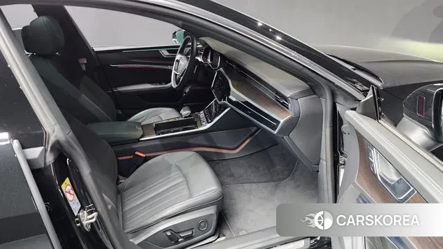 Audi A7 (4K) 2023 Черный из Кореи, фото 2