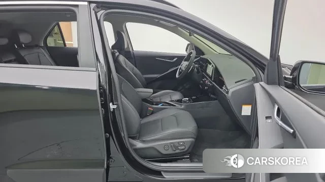 Kia Di Ol Nu Niro 2024 Черный из Кореи, фото 2