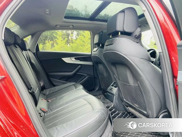 Audi A4L 2022 Красный из Китая, фото 2
