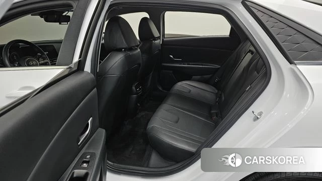 Hyundai The New Avante (CN7) 2024 Белый из Кореи, фото 2