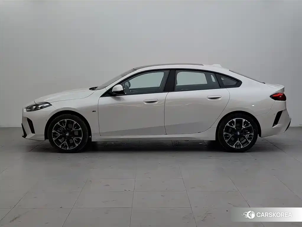BMW 2 series 2025 Белый из Китая, фото 3