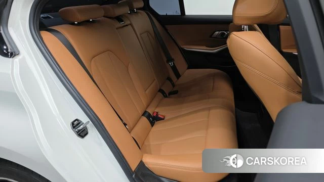 BMW 3 Series (G20) 2023 Белый из Кореи, фото 2