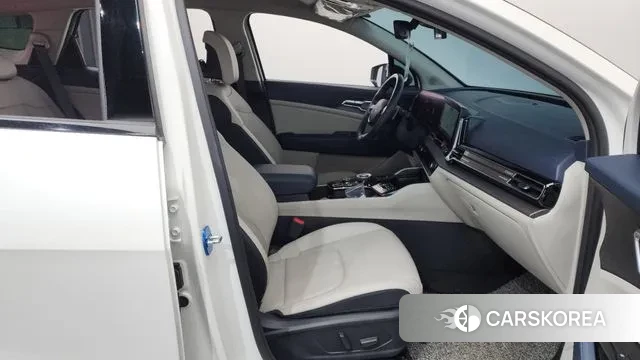 Kia Sportage 5th Generation 2023 Белый из Кореи, фото 2