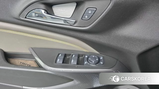 Chevrolet (GM Daewoo) Trax Crossover 2023 Черный из Кореи, фото 2