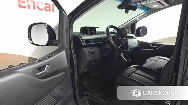 Hyundai Staria 2022 Черный из Кореи, фото 2