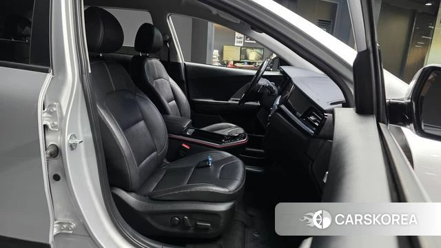 Kia Niro Plus 2022 Серебряный из Кореи, фото 2