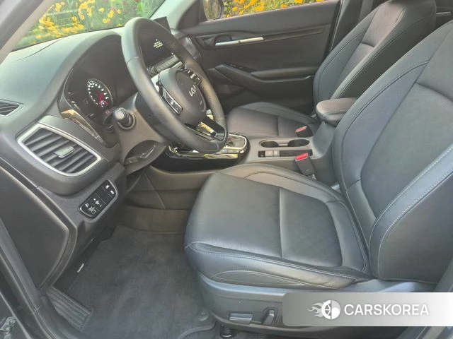 Kia Seltos 2022 Серый из Кореи, фото 2