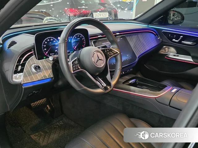 Mercedes-Benz E-Class W214 2024 Черный из Кореи, фото 2