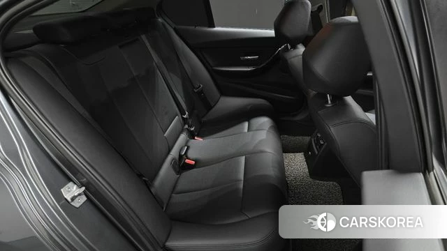 BMW 3 Series (F30) 2018 Серый из Кореи, фото 2