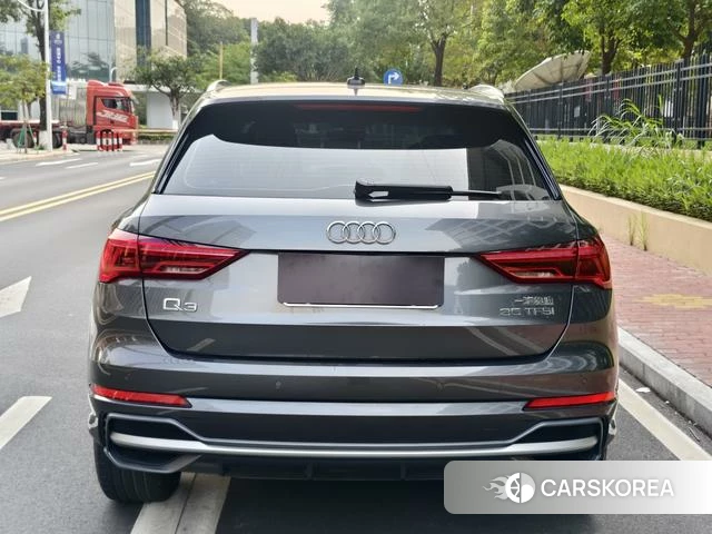 Audi Q3 2021 Черный из Китая, фото 2
