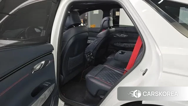 Genesis GV70 2022 Белый из Кореи, фото 2