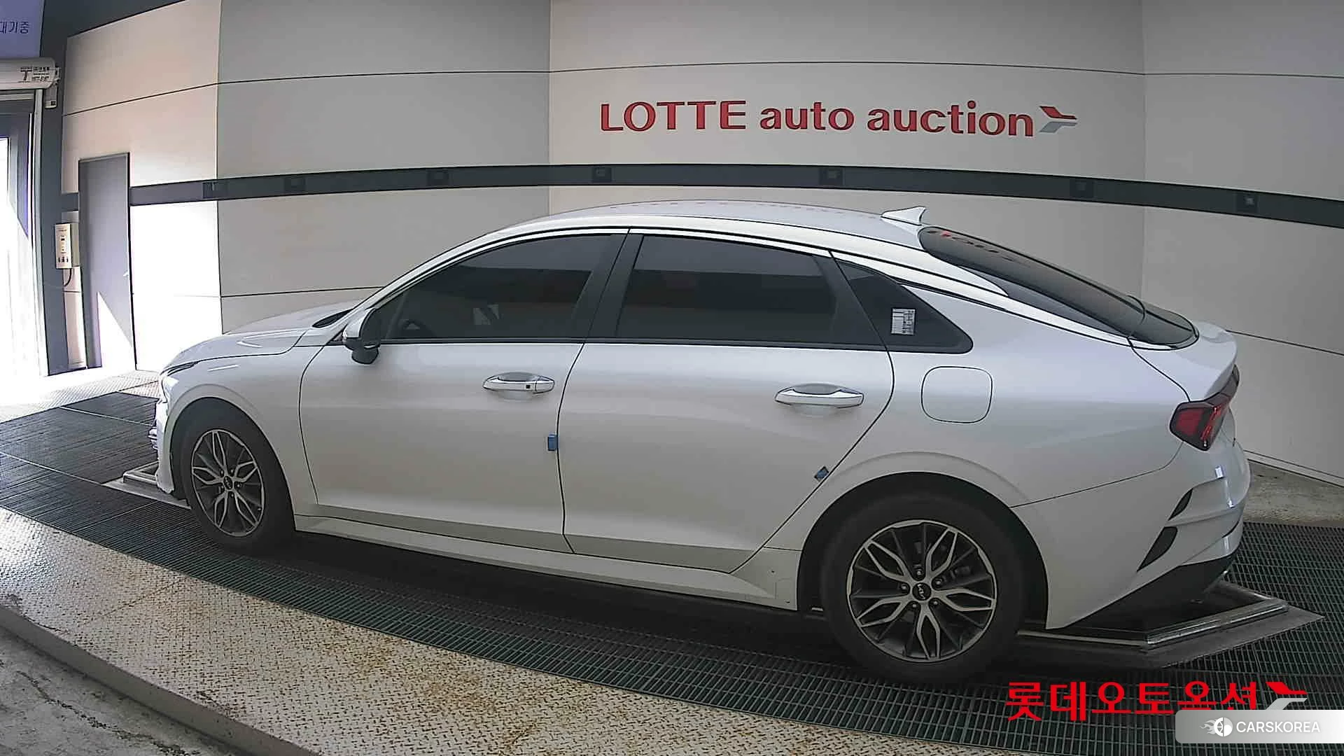 Kia K5 2022 Snow White Pearl (optional) из Кореи, фото 2