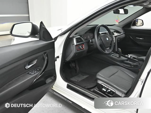 BMW 3 Series GT (F34) 2018 Белый из Кореи, фото 2