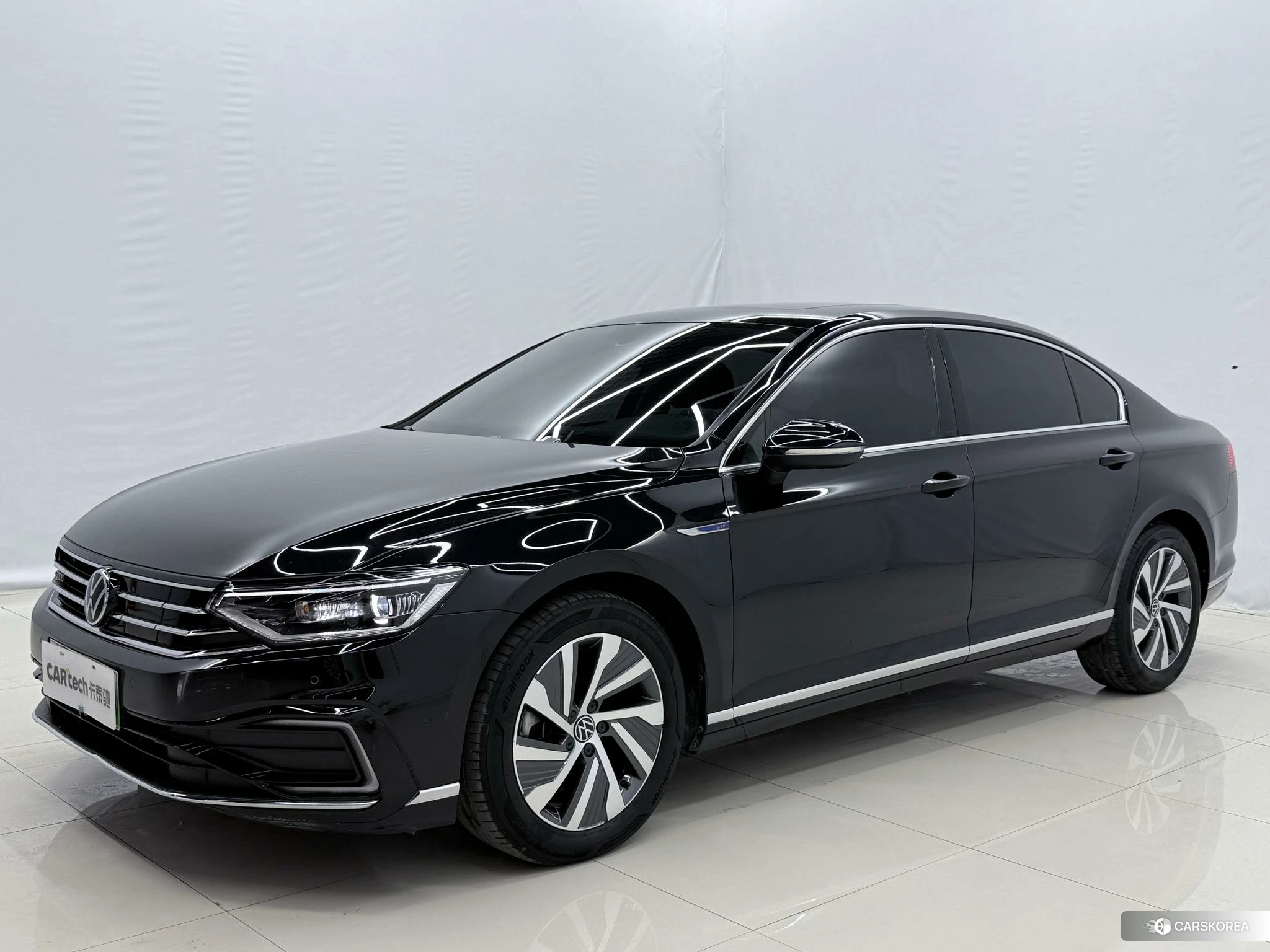 Volkswagen Magotan PHEV 2021 Черный из Китая, фото 2