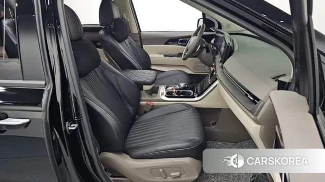 Kia Carnival 4th generation 2023 Черный из Кореи, фото 2