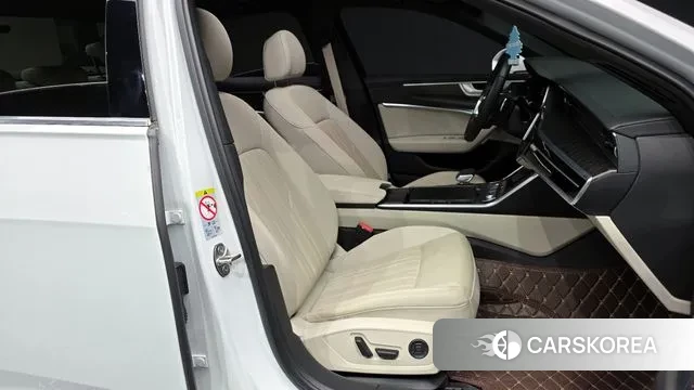 Audi A6 (C8) 2023 Белый из Кореи, фото 2