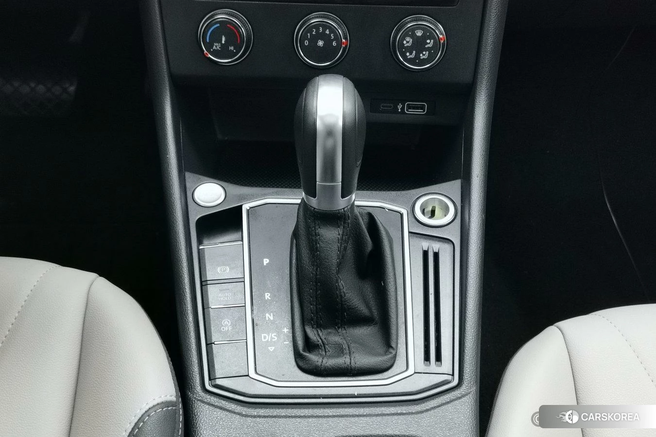 Volkswagen Lavida 2023 Белый из Китая, фото 2