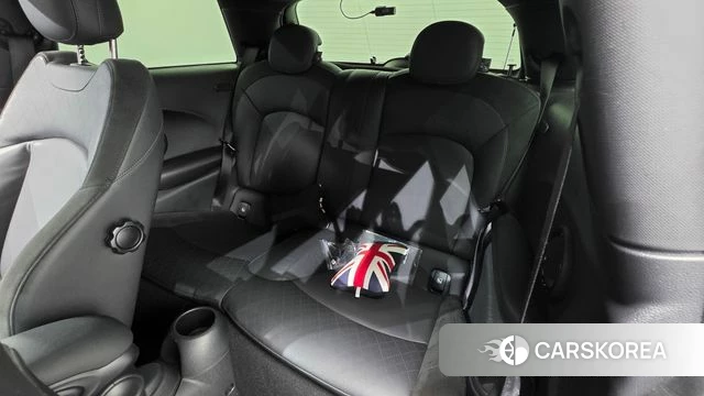 Mini Cooper Electric 2022 Черный из Кореи, фото 2