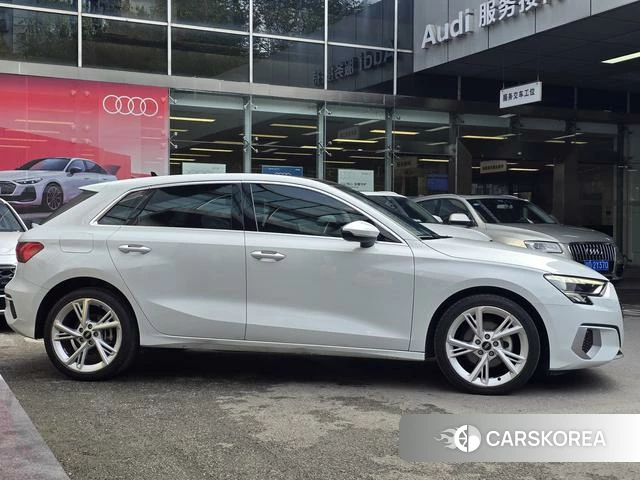 Audi A3 2023 Белый из Китая, фото 2