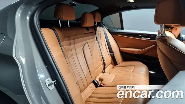 BMW 5 Series (G30) id 2720923 из Кореи 2