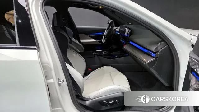 BMW M5 (G90) 2025 Белый из Кореи, фото 2