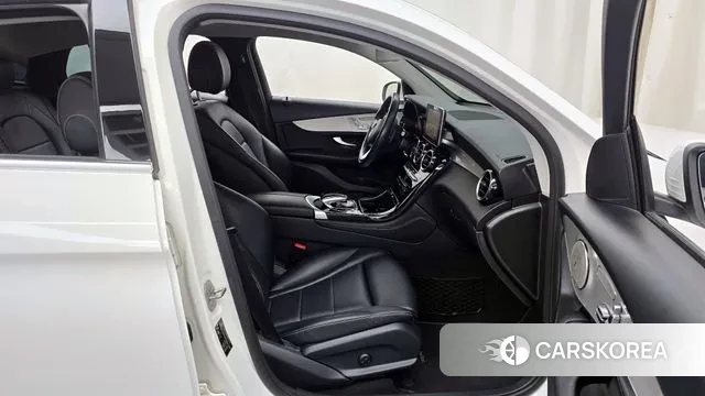 Mercedes-Benz GLC-Class X253 2018 Белый из Кореи, фото 2