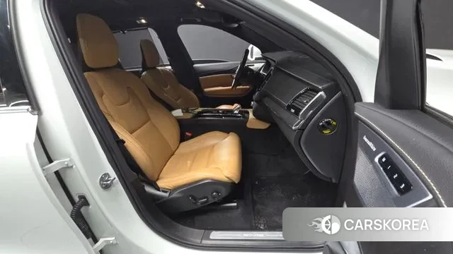 Volvo XC90 second Generation 2022 Белый из Кореи, фото 2