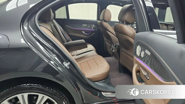 Mercedes-Benz E-Class W213 2023 Серый из Кореи, фото 2