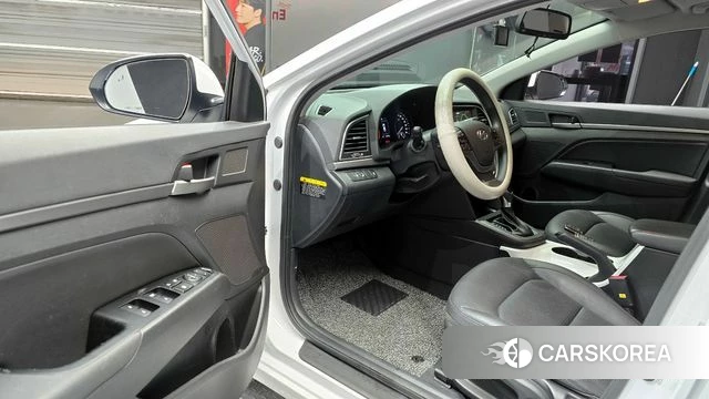 Hyundai Avante AD 2018 Белый из Кореи, фото 2