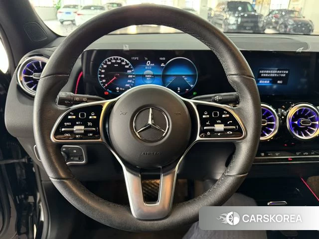 Mercedes-Benz GLB 2023 Черный из Китая, фото 2
