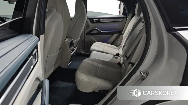 Porsche Cayenne (PO536) 2023 Серебристо-серый из Кореи, фото 2