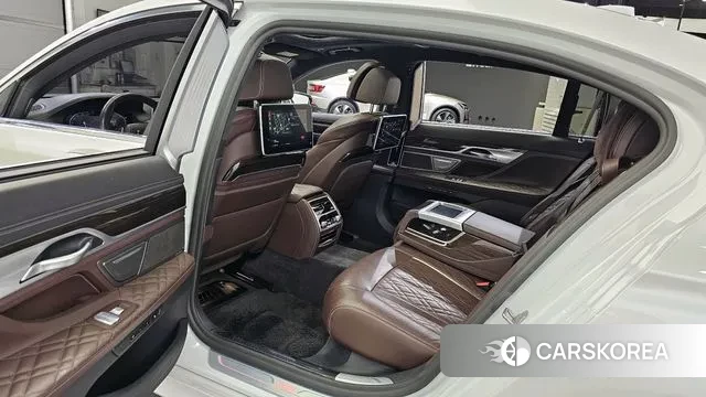 BMW 7 Series (G11) 2020 Белый из Кореи, фото 2