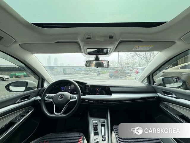 Volkswagen Golf 2021 Белый из Китая, фото 2