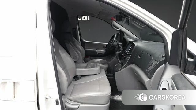 Hyundai The New Grand Starex 2019 Белый из Кореи, фото 2